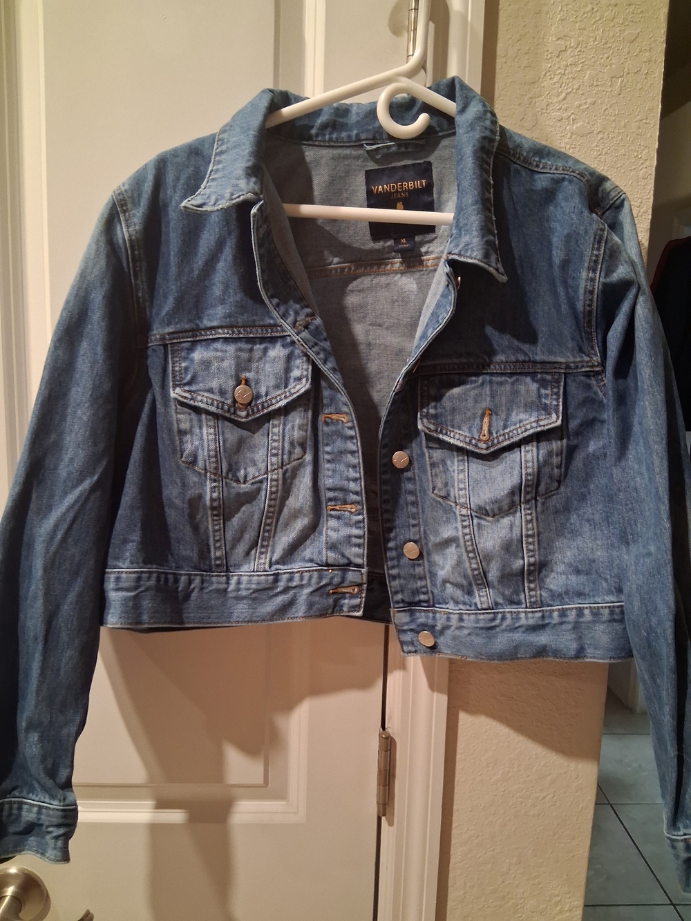 Gloria Vanderbilt Medium Blue Cropped Denim Jacket
